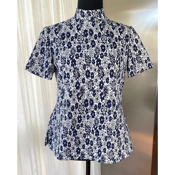Vintage 70s top, crazy daisies, navy blue short sleeves shirt - Picture 3 of 9